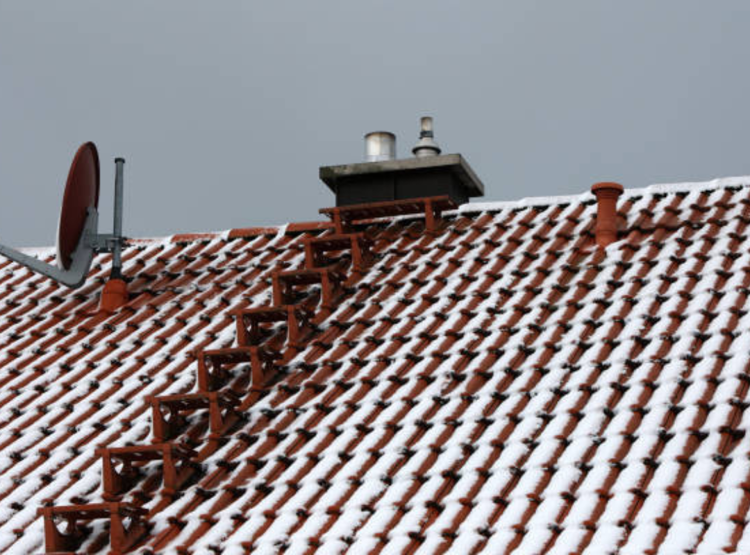 Importance of Regular Roof Maintenance in 2025